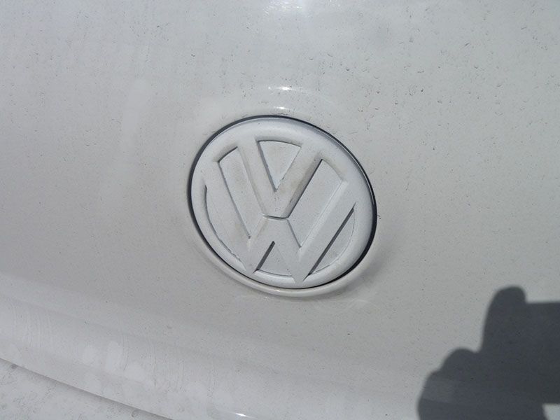 DYI MK6 Rear Badge Removal VW GTI MKVI Forum / VW Golf R Forum / VW