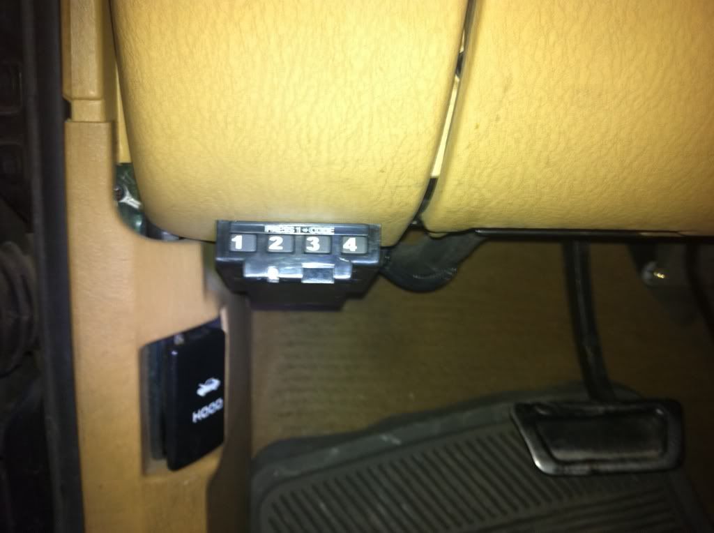 anyones OBD port look like this??? - Jeep Cherokee Forum 94 Jeep Wrangler Obd Port Location