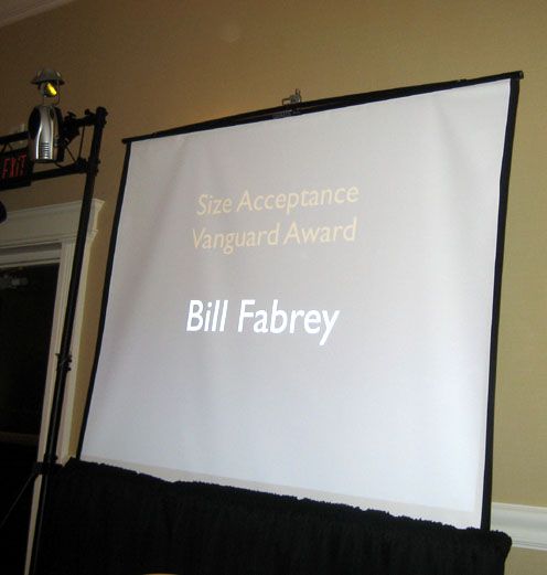 http://i637.photobucket.com/albums/uu96/SoVerySoft/2009%20DC%20Convention/013-fabreyaward.jpg