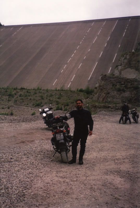 http://i637.photobucket.com/albums/uu97/dmitrog/FOTO36_0014.jpg
