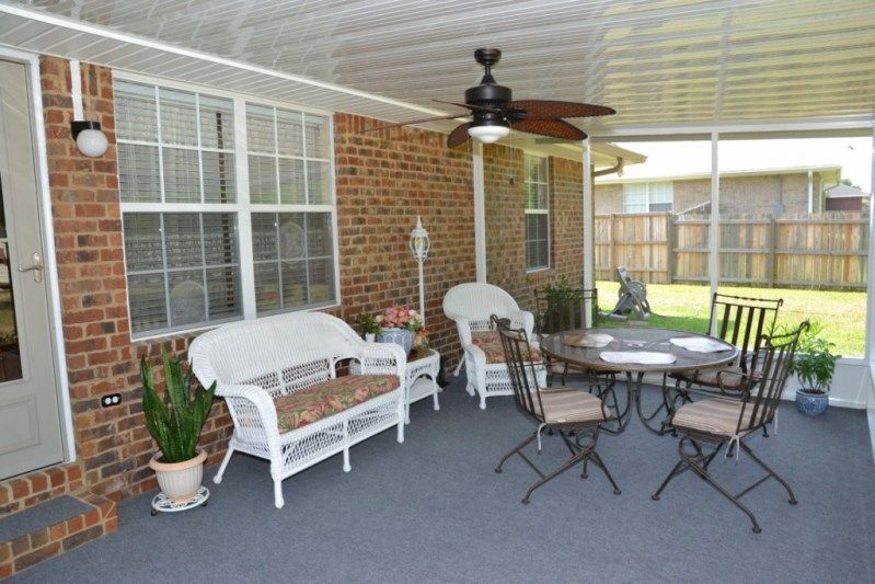 Step out on to the Screened Porch photo 2370Barberee21ScreenedPorch1024x768.jpg