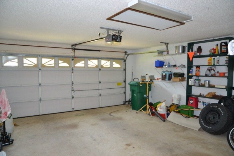 2-Car Garage photo 2785WillowBend29Garage1024x768.jpg
