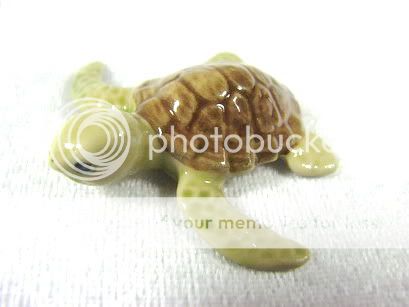 Figurine Miniature Animal Ceramic 3 Turtles with Eggs  